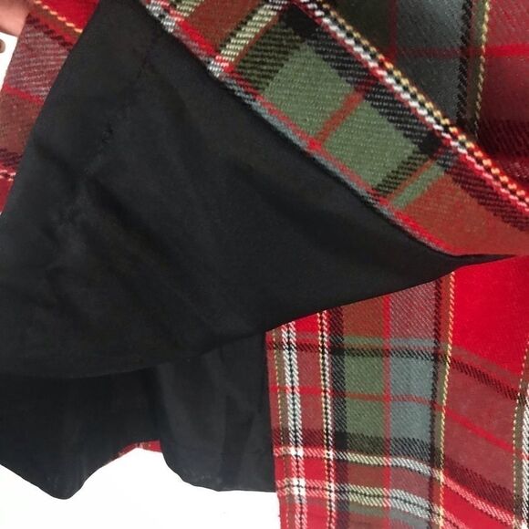 Plaid school girl kilt  - Picture 3 of 5